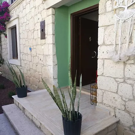 Cemile Hanım Konağı Otel *